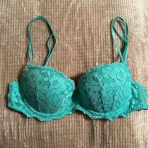 VS PINK Mint Green Lace Bra